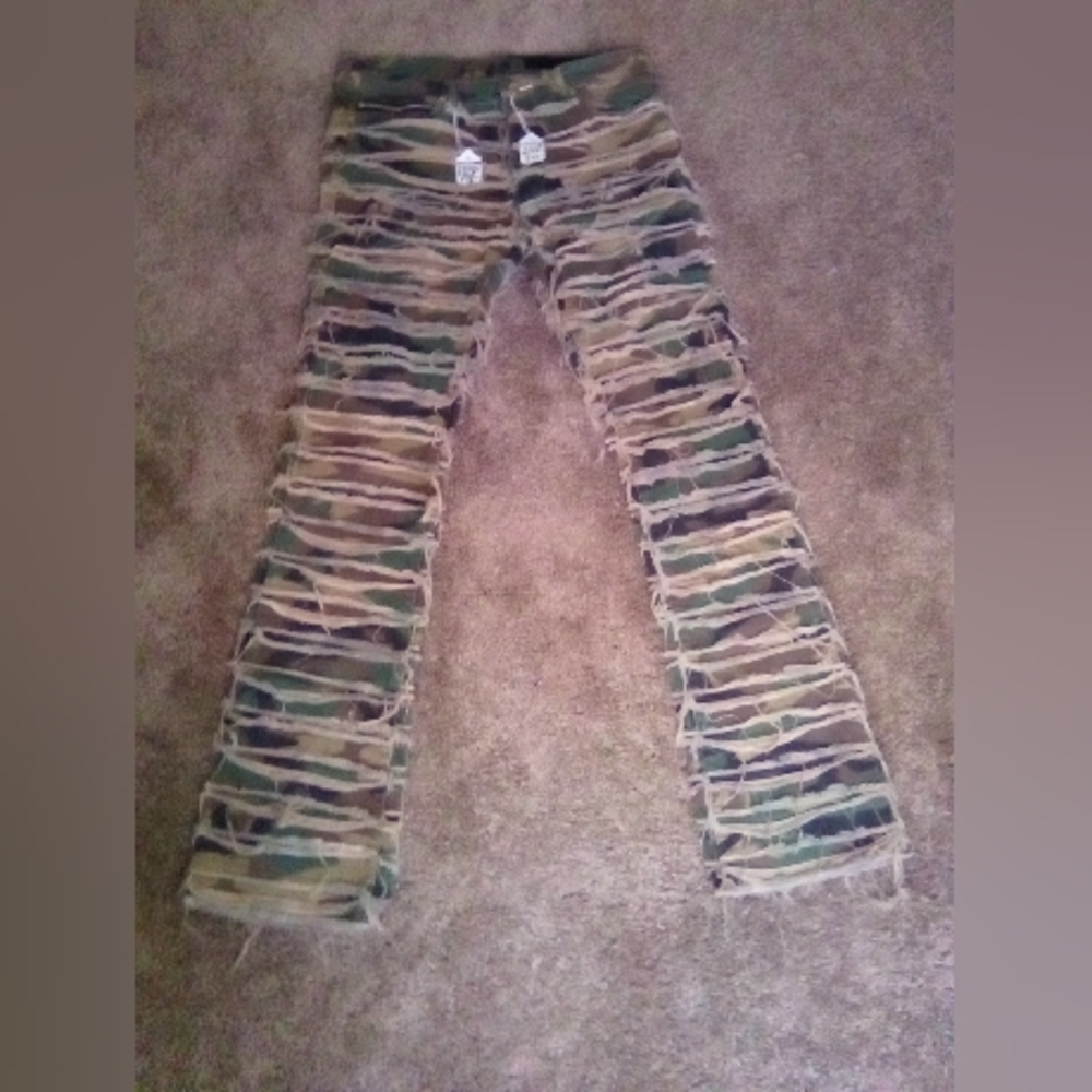"ROCKSTAR" JEANS. NEW W TAGS.